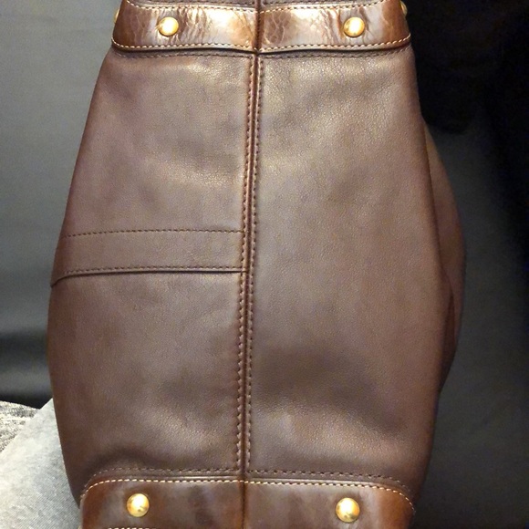 Authentic Coach ‘Carly’ Brown - Picture 12 of 13